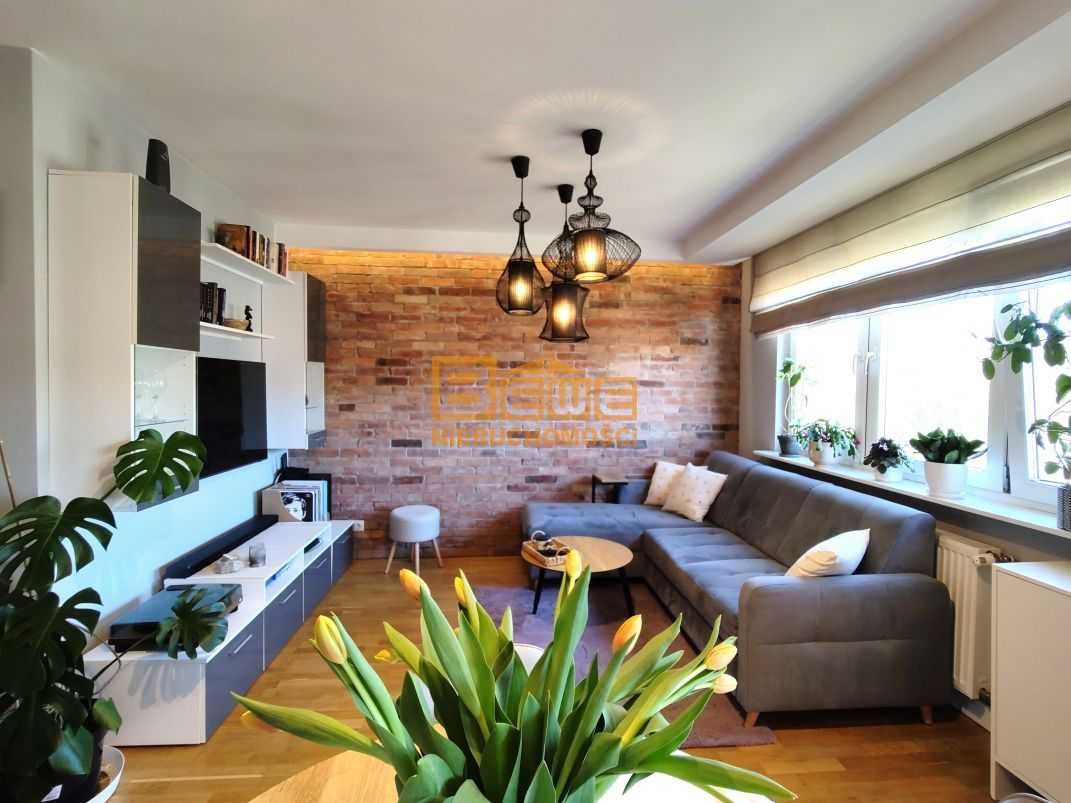 UL. SUKIENNA - CENTRUM śliczne mieszkanie 47,1 m2 - 2 pokoje, balkon