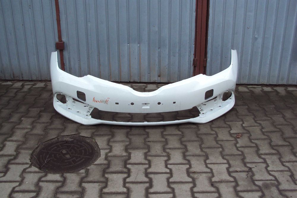 Zderzak toyota auris 2