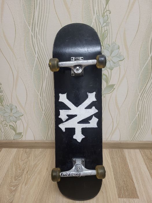 Скейтборд у гарному стані