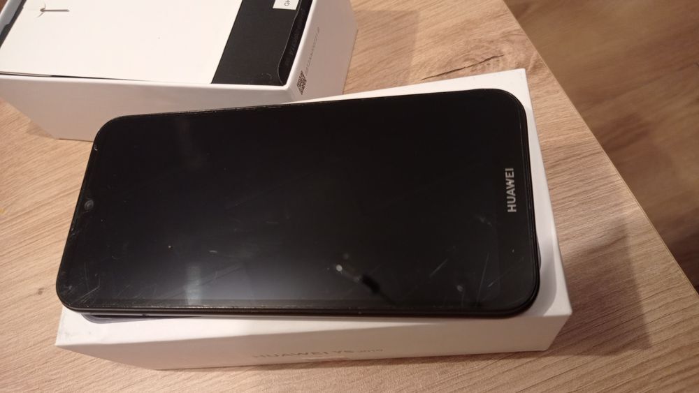 Smartfon Huawei y5 2019