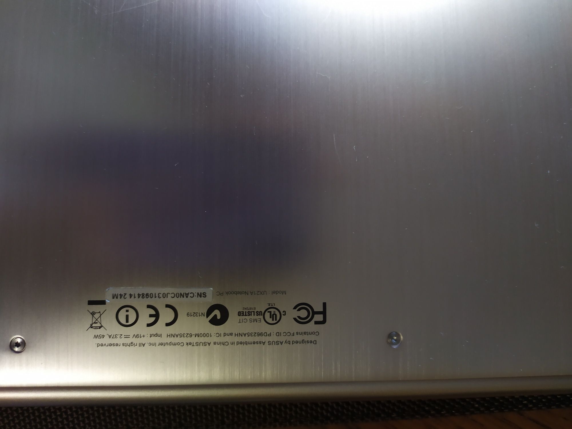 Ноутбук Asus Zenbook ux21a металічний корпус