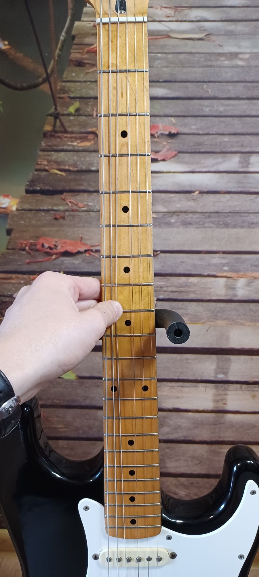 Squier by Fender Stratocaster Korea 1996 Gold logo.