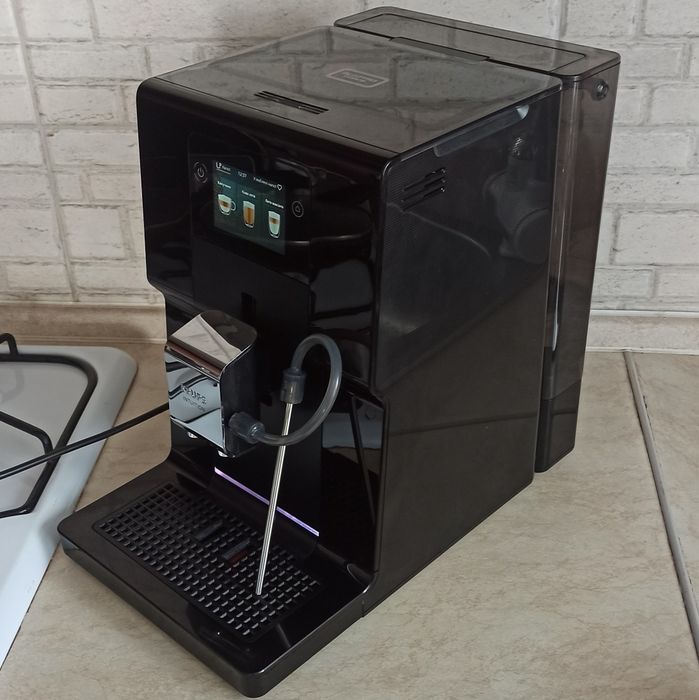 Кавомашина Krups Intuition Preference EA873  стан нової