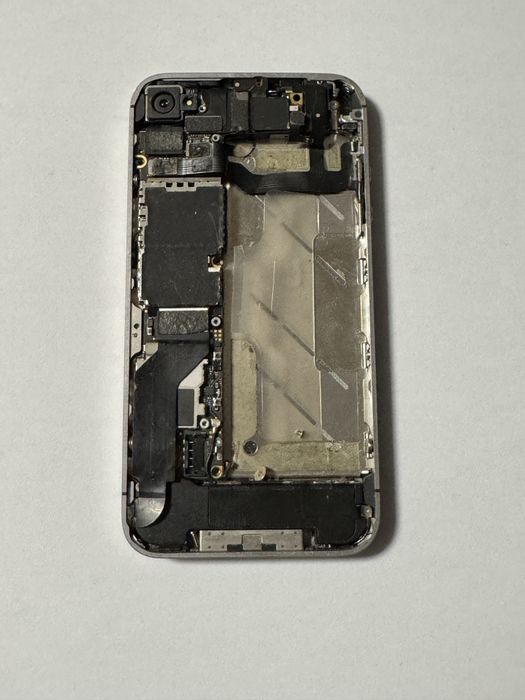 Айфон 4 на запчасти