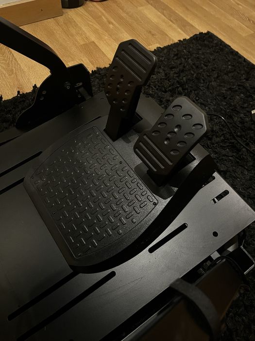 Volante + pedais + suporte