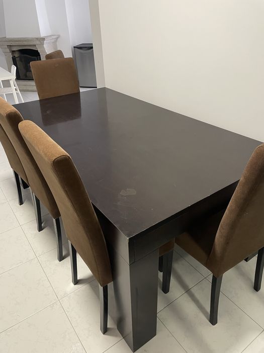 Mesa extensivel e cadeiras