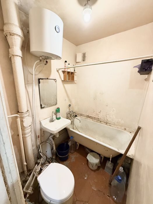 Район Новомиколаївка.Поруч 25-ї школи