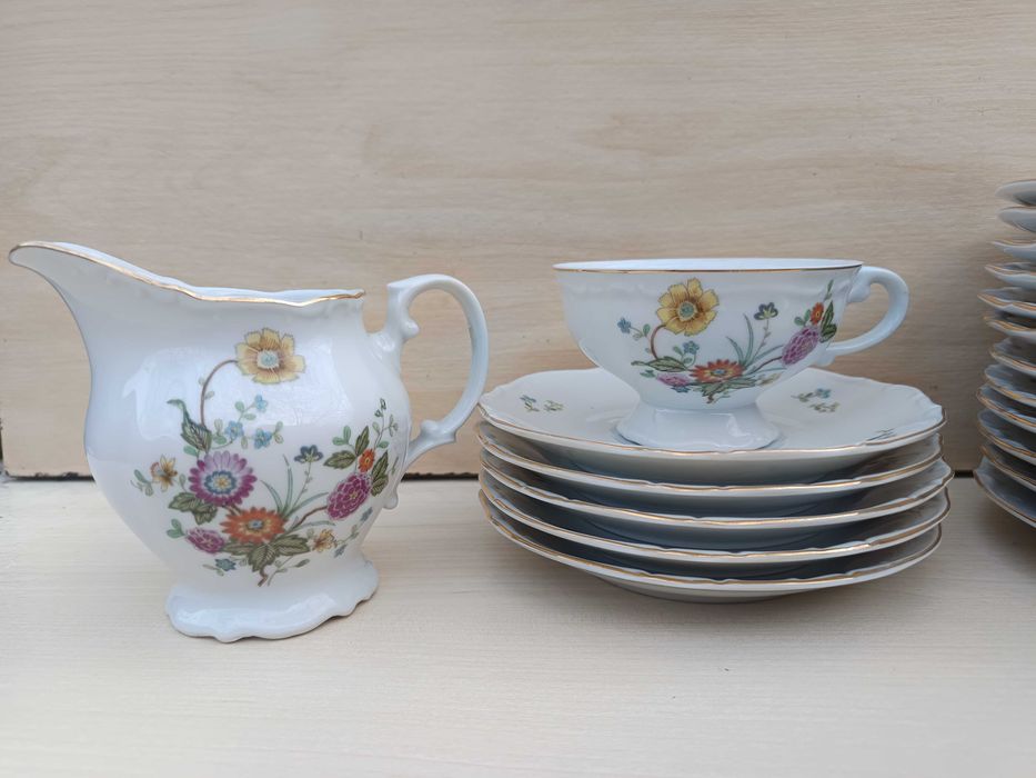 Столовий набір тарілок, неповний сервіз made in Japan