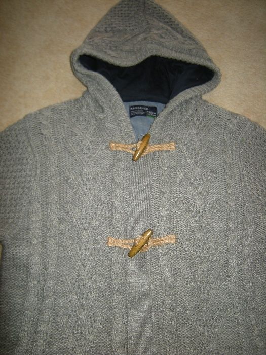 Swterer młodzieżowy RESERVED kaptur modny splot
