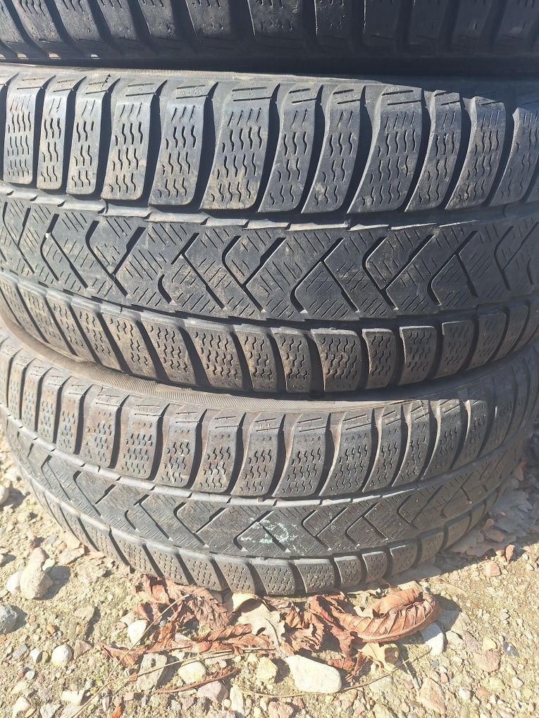 Opony zimowe Pirelli Sottozero 3 rsc 225 55 r17