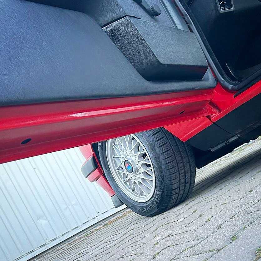 Oryginalne BMW e30 IS