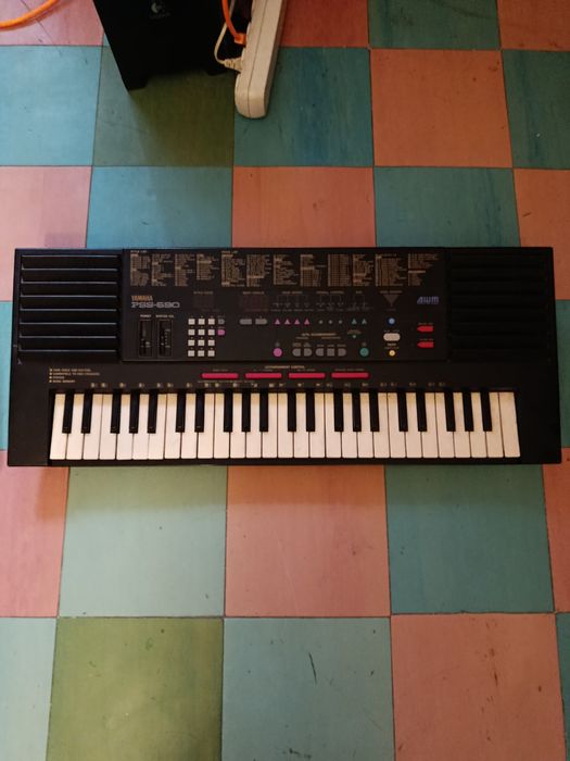 Синтезатор Yamaha pss-590