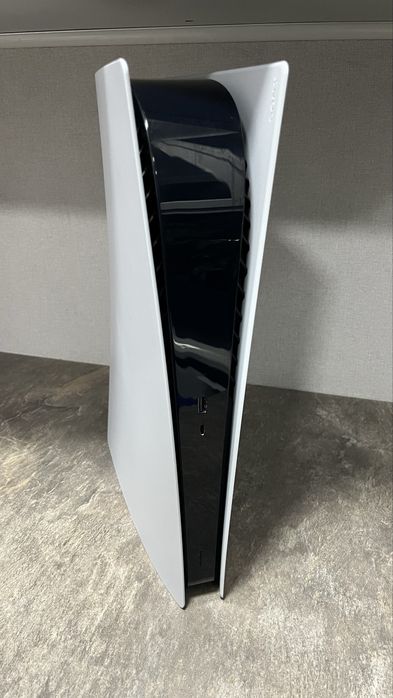 Консоль Sony Ps5 digital 825 gb відміний стан + гарантія 3 роки