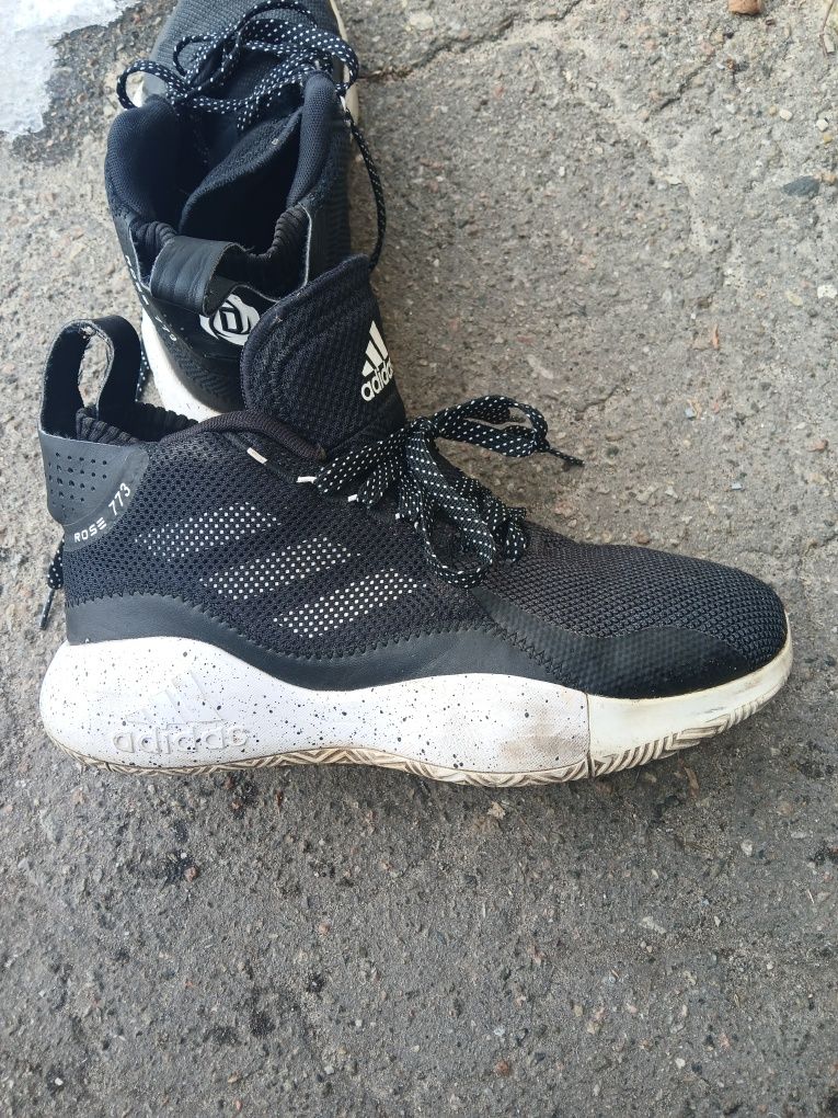 Кросовки ADIDAS ROSE 773 баскетбольные
