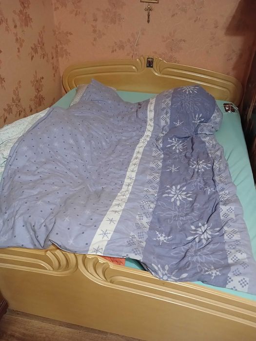 Двоспальне  ліжко