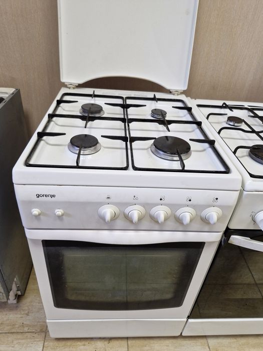 Продам газовую плиту б / у Горение 50 см, возможно доставка,