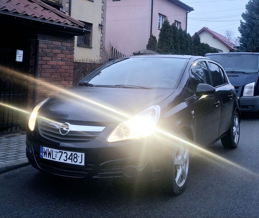 Opel Corsa D 2010 1.3d Ecoflex 5 Drzwi Hak Alusy