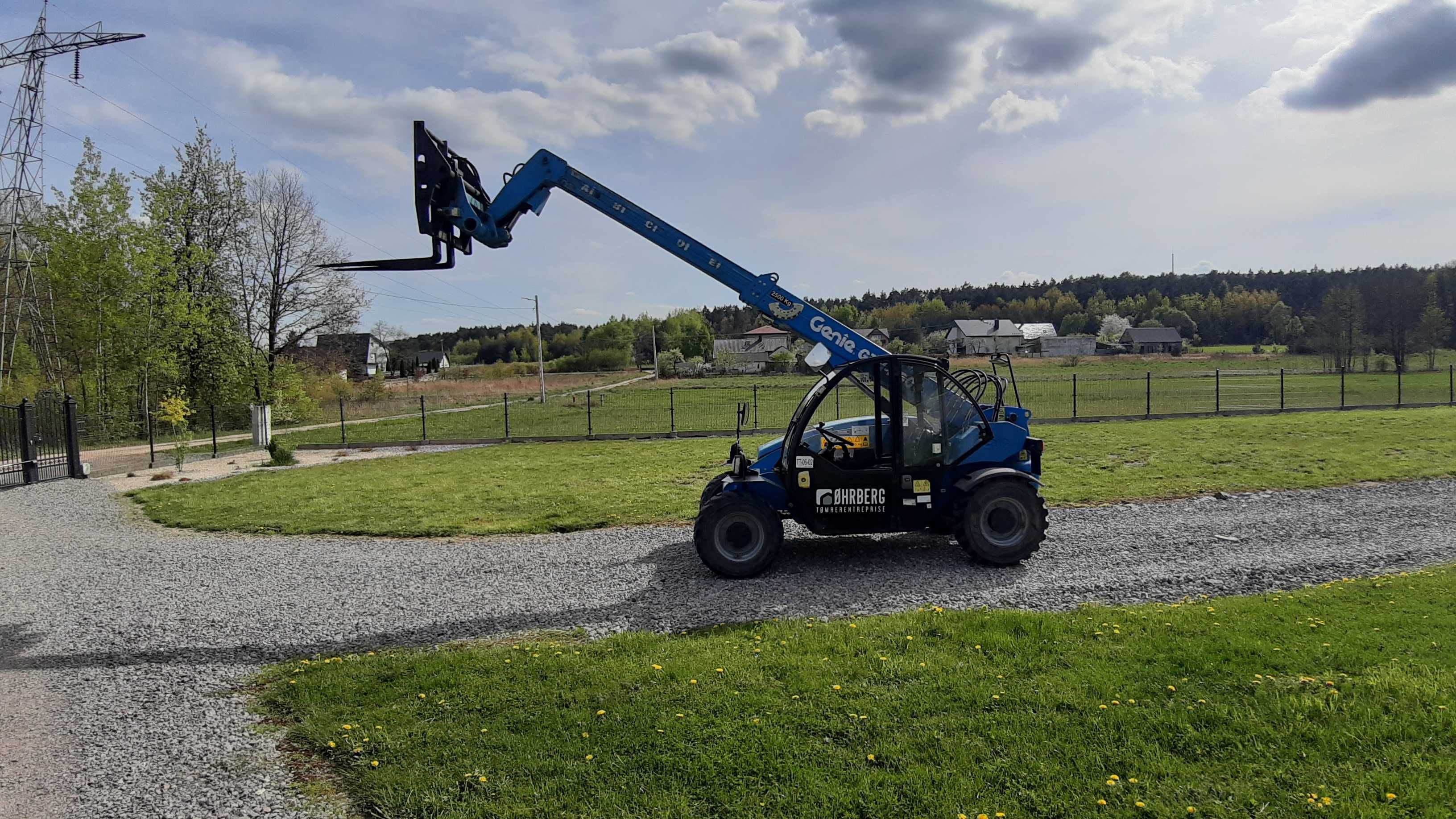 Ładowarka teleskopowa Genie GTH-2506  823 MTH.  4X4 niska Manitou