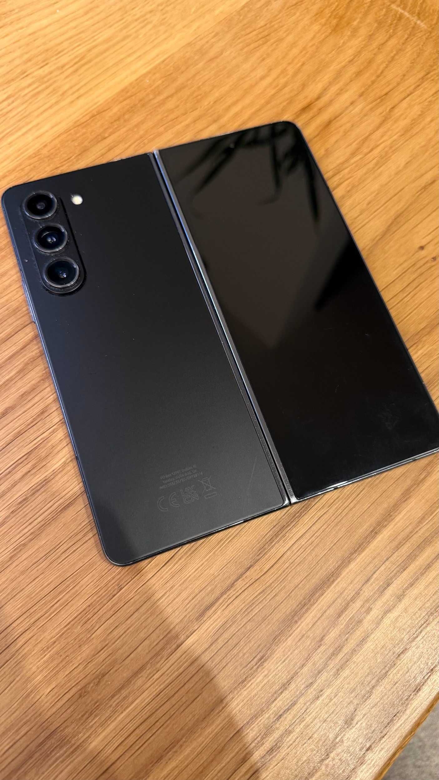 Samsung Galaxy Z Fold 5 + ETUI + RYSIK + SAMSUNG CARE+
