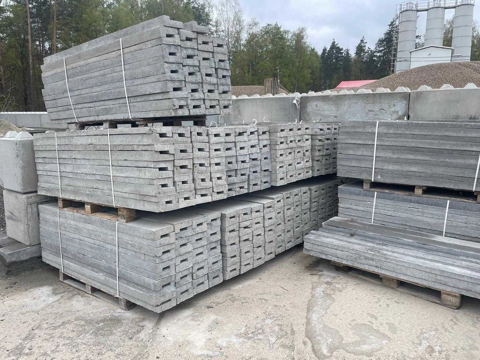 Belki nadprożowe , bloczki , płyty drogowe, płyty yumbo , strzemiona