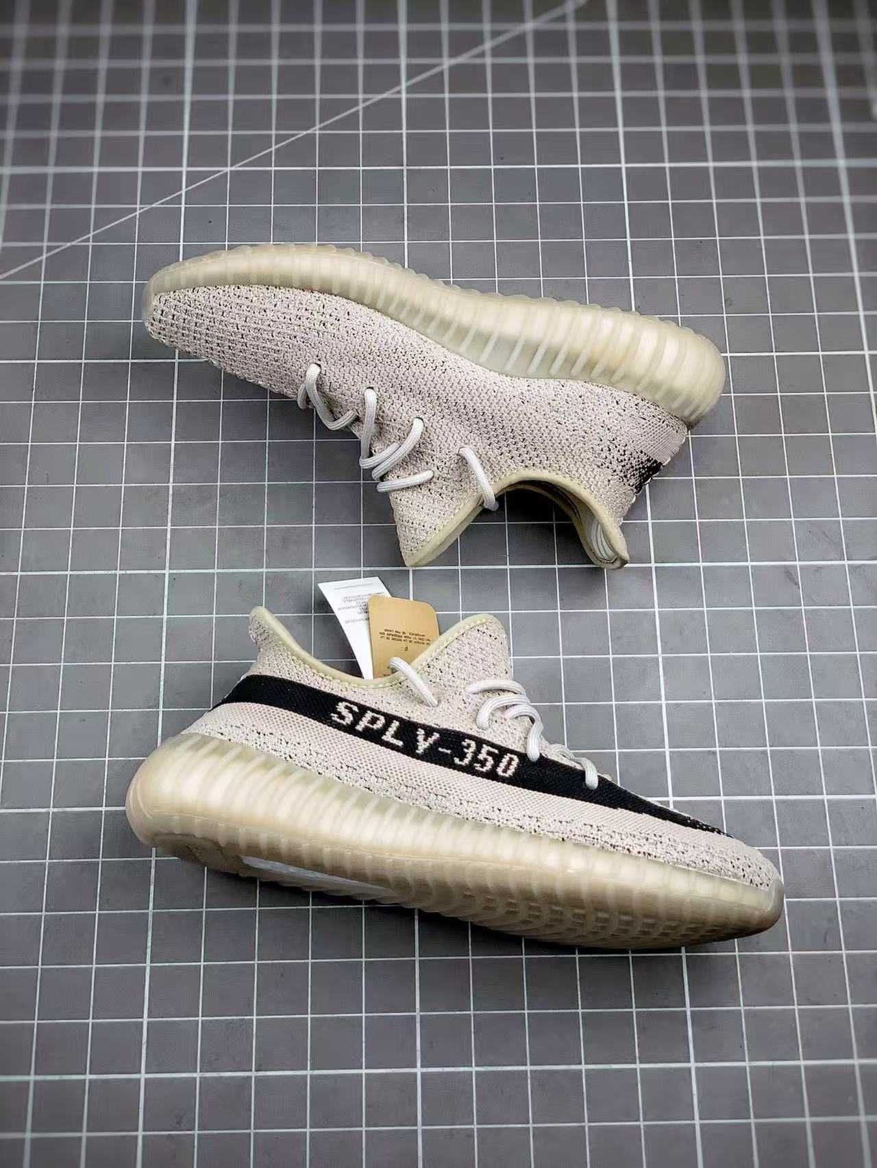 Yeezy350BoostV2ReverseOreo r.36
