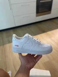 Nike Air Force 1 Low Supreme White