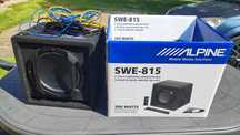 ALPINE SWE-815 Subwoofer aktywny z pilotem
