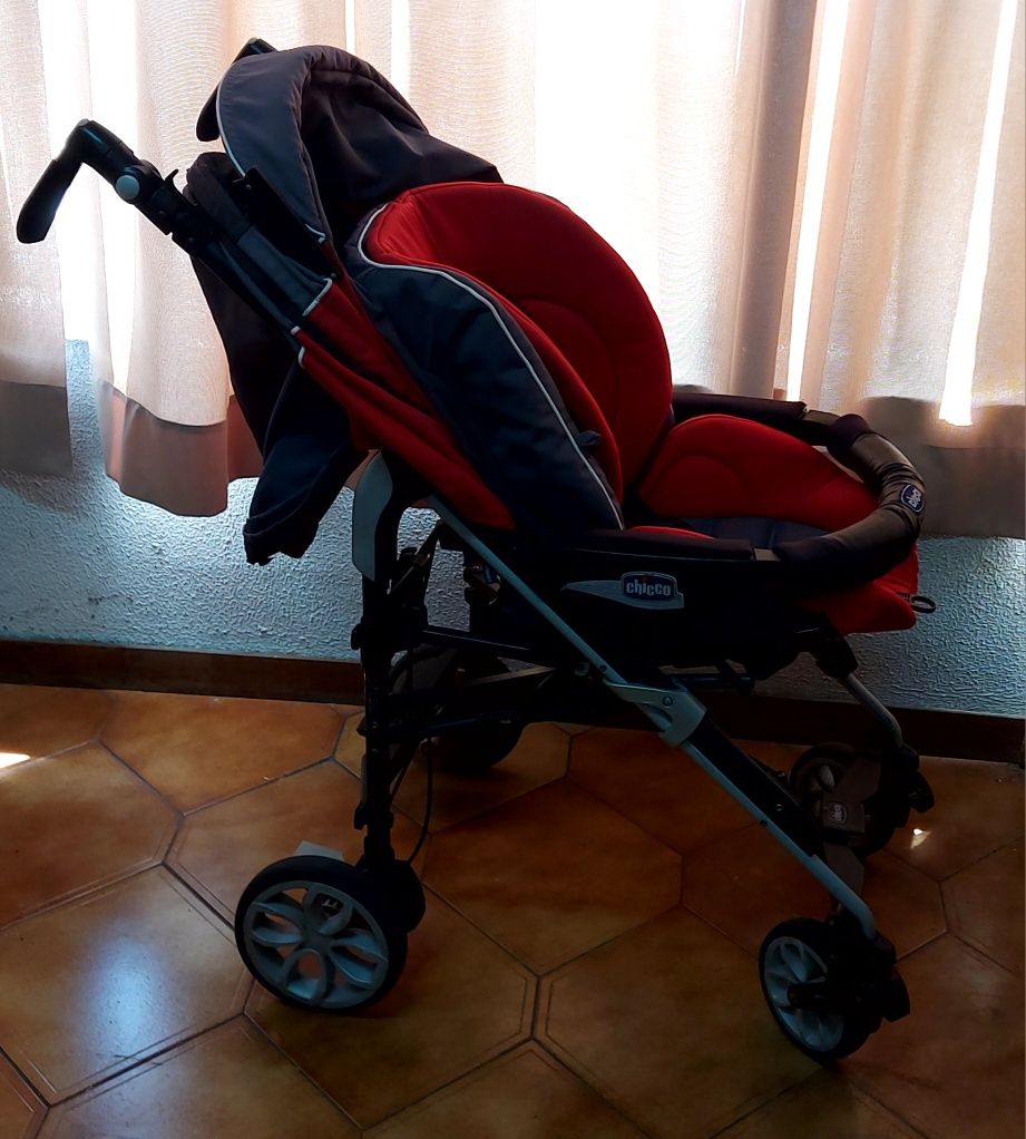 Carrinho de bebé / criança + babycoque Chicco
