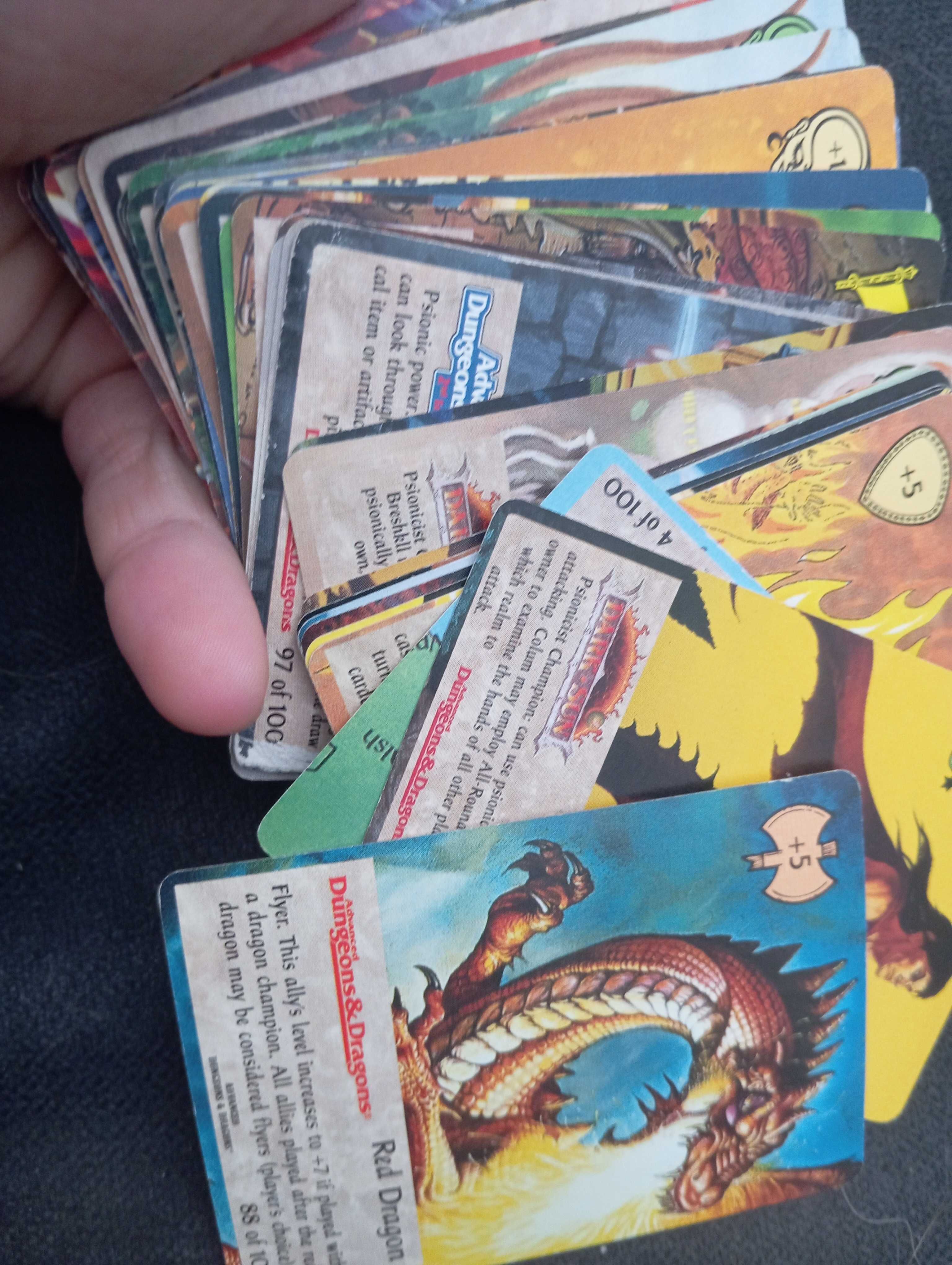 Lote com várias cartas primeira edição spellfire como novas