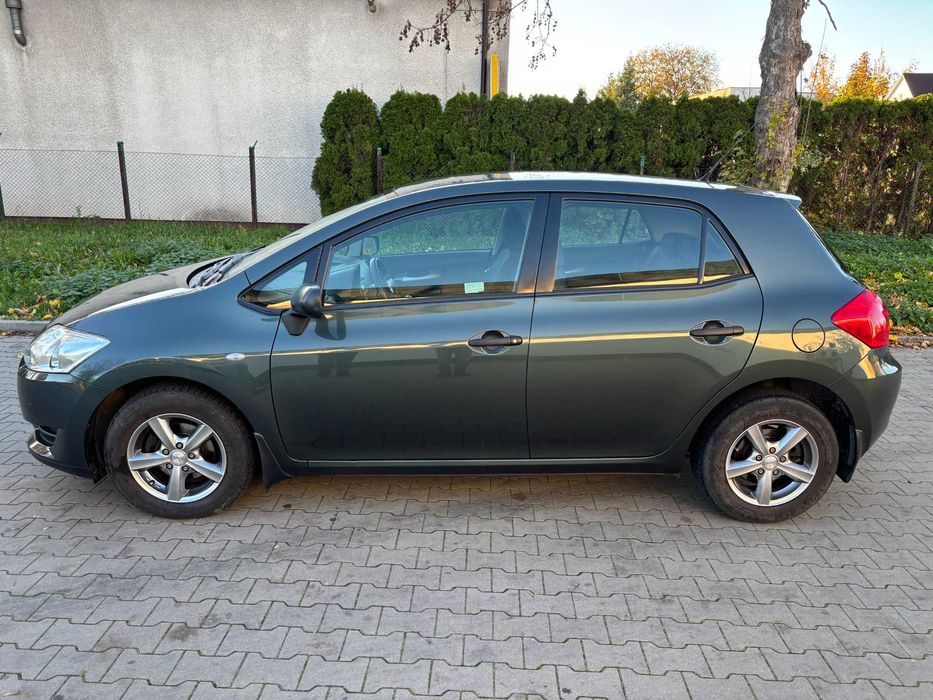 Toyota Auris 1.4 bezwypadkowa