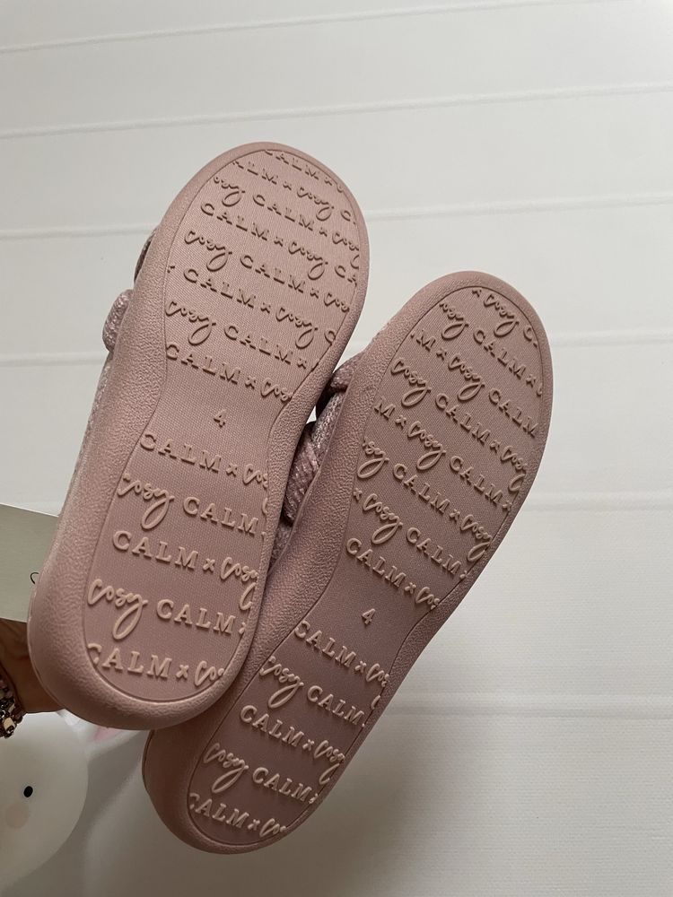 37 George ciepłe kryte kapcie papucie slippers mokasyny domowe obuwie