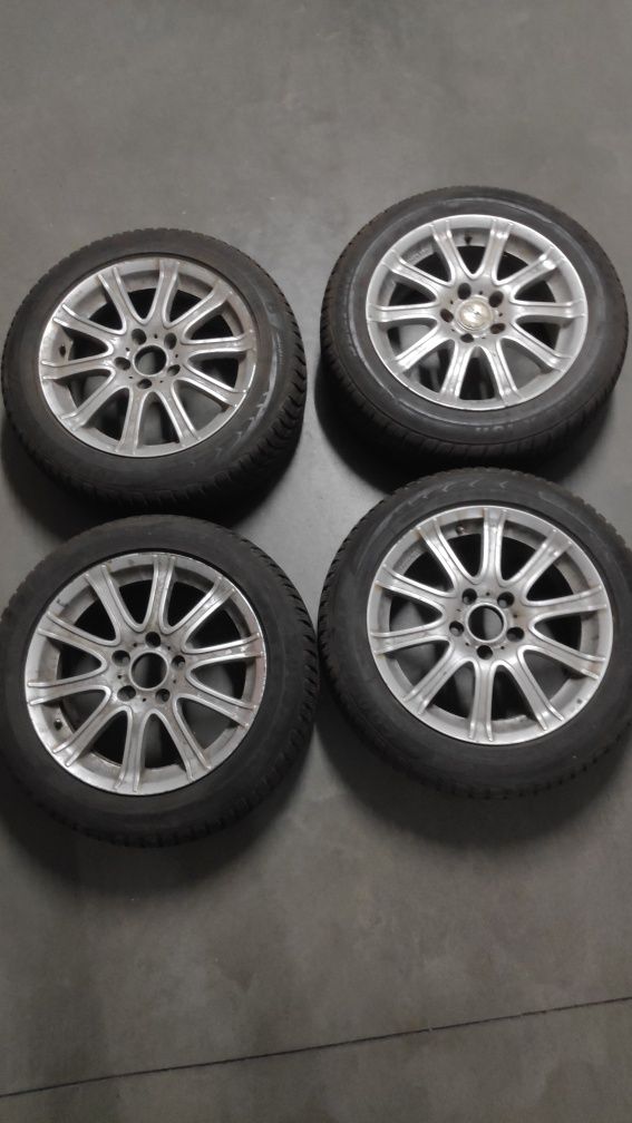 Vendo jantes 16 Mercedes com 4 pneus