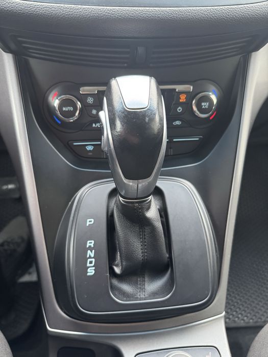 Продам терміново Ford Kuga 2015, II покоління, 2.0D AT (150 к.с.) 4WD