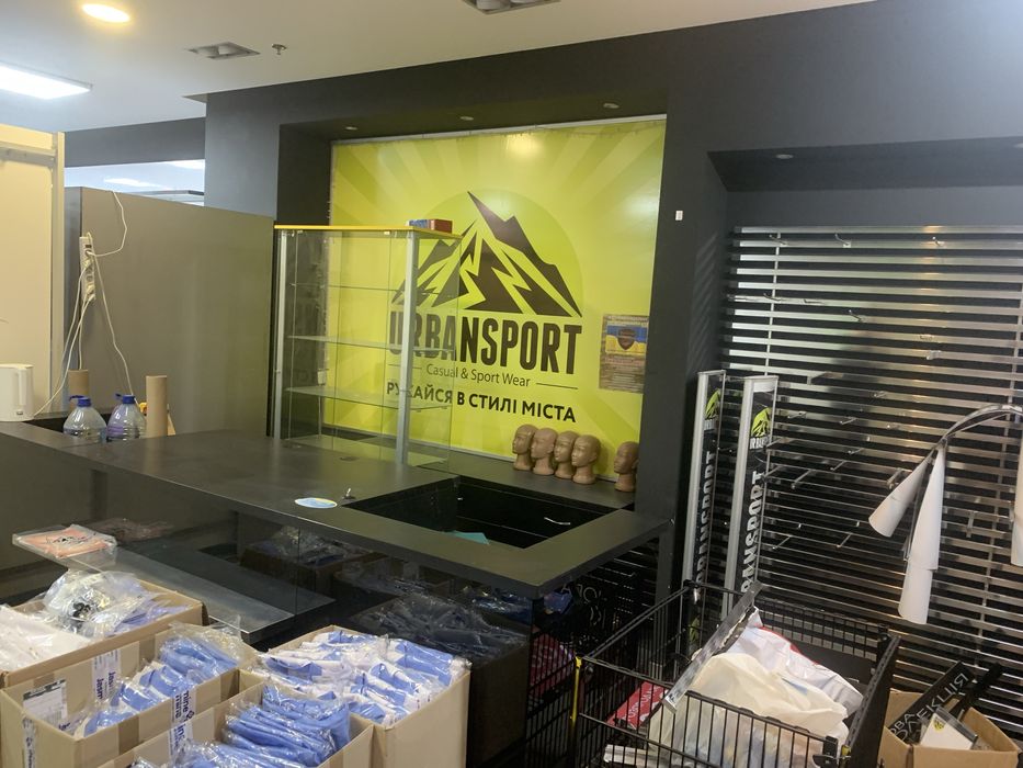 Оборудование для магазина одежды