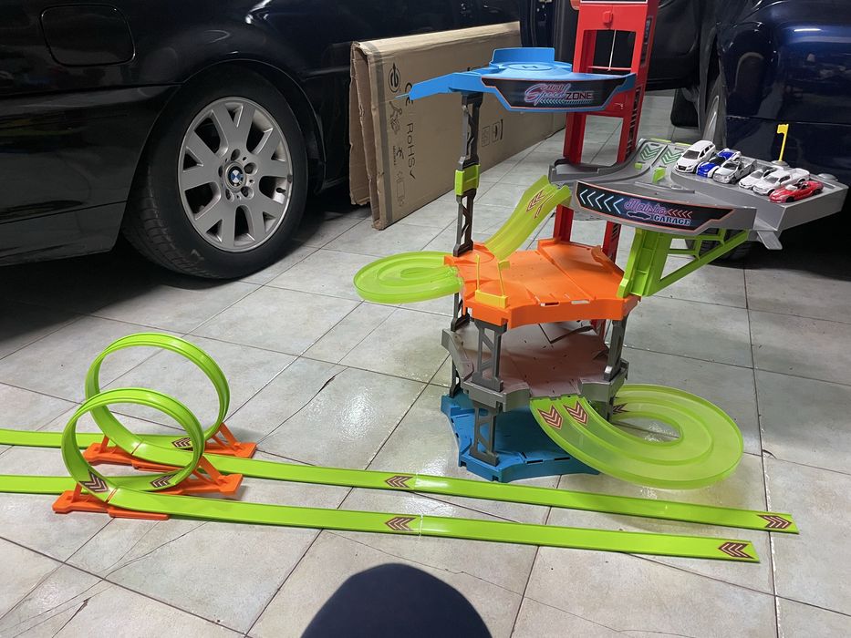 Pista de carrinhos “Megatropolis”