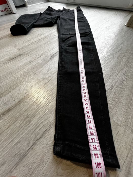 Джинси жіночі чорні