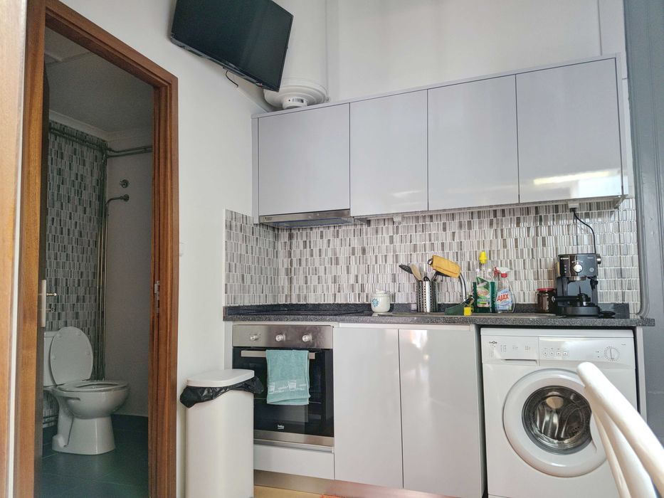 Quarto em T4 com net e despesas incluidas (estudante sexo feminino)
