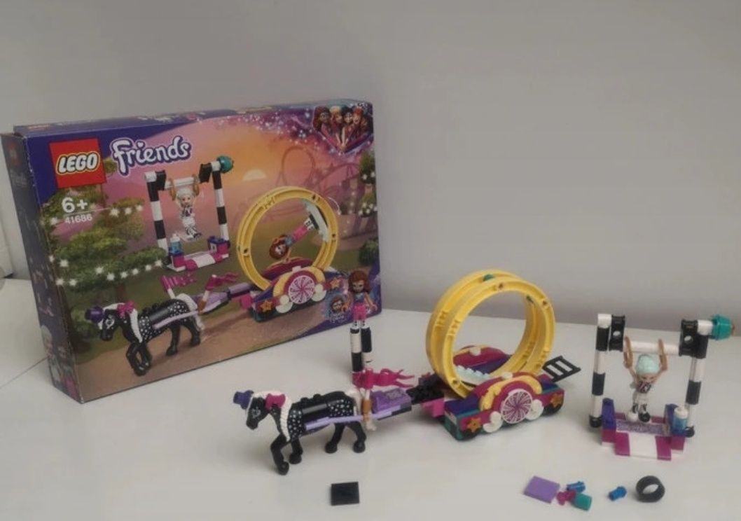 LEGO Friends 41686 Magiczna akrobatyka