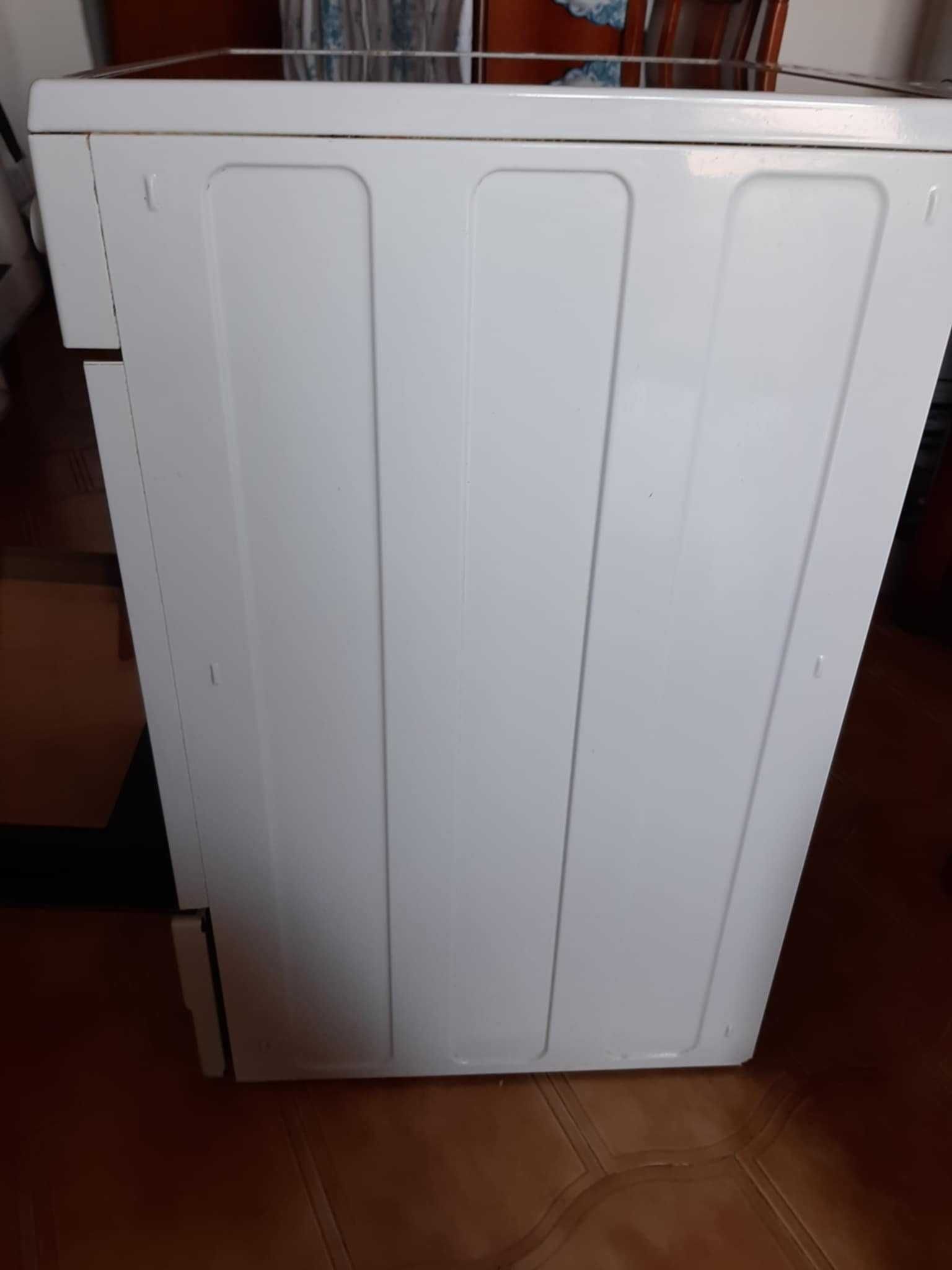Fogão eléctrico com placa de vitoceramica