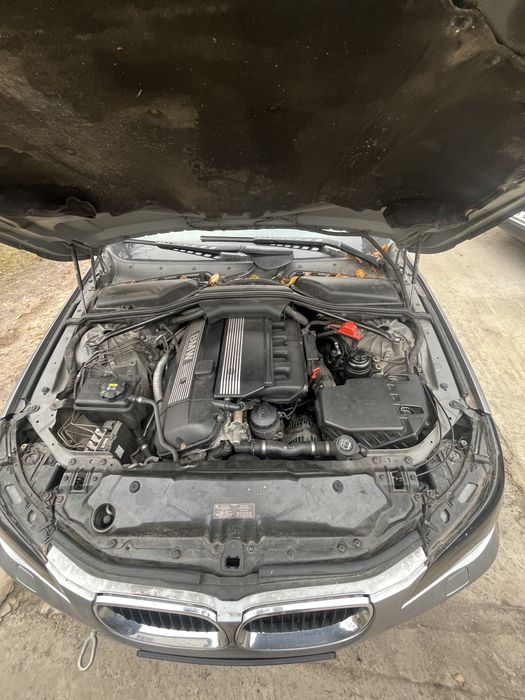 Bmw 5 e60 520i.
