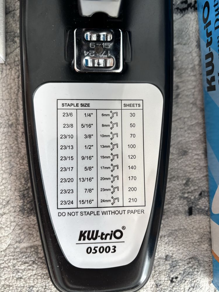 Zszywacz ciężki kwtrio lever-tech- na 200 kartek + zszywki gratis !!