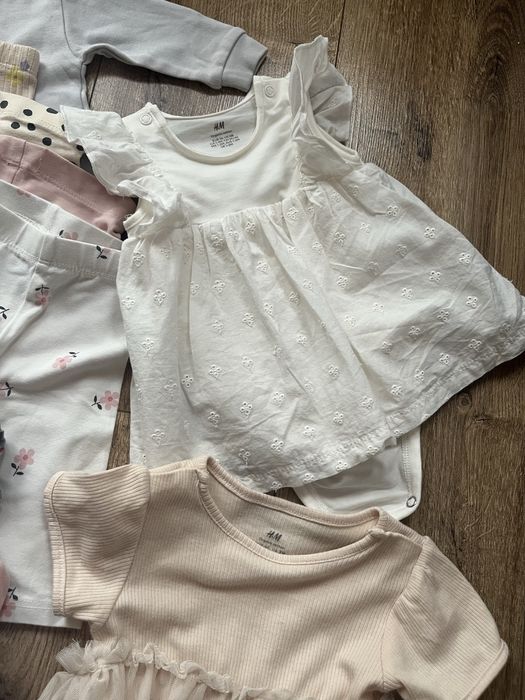 Paczka ubranek r.56 - ubrane raz lub nowe.