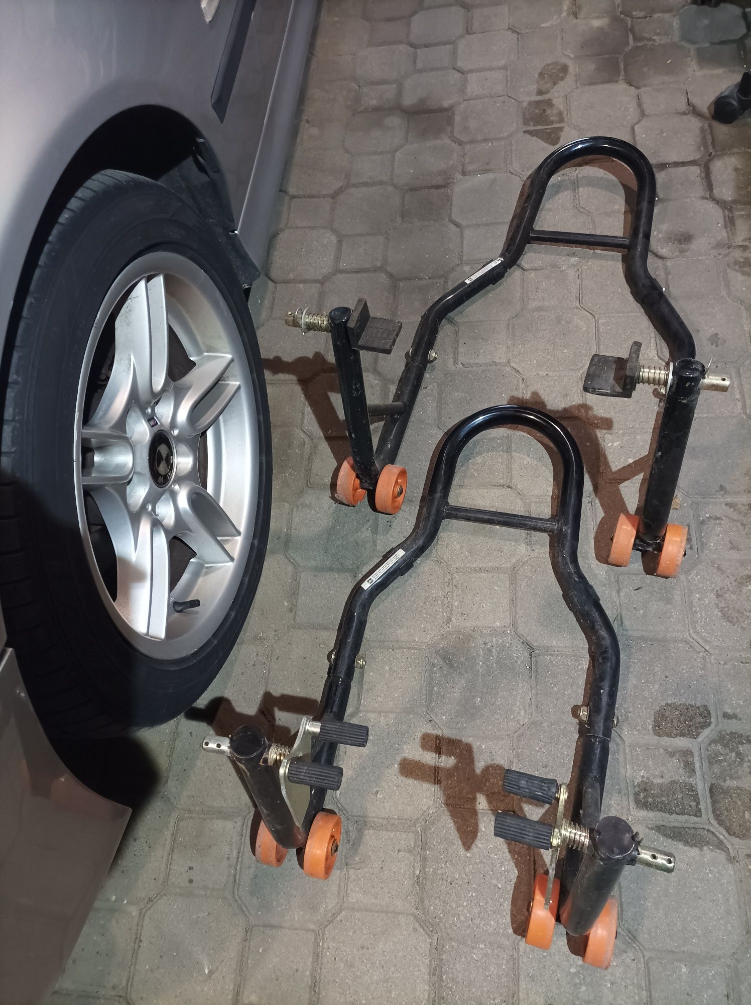 Stojak motocyklowy podnośnik przód i tył komplet