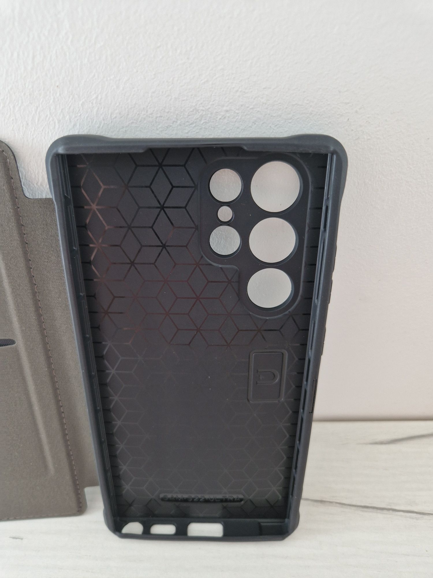 Kabura Razor Carbon Book do Samsung Galaxy S22 Ultra czarna
