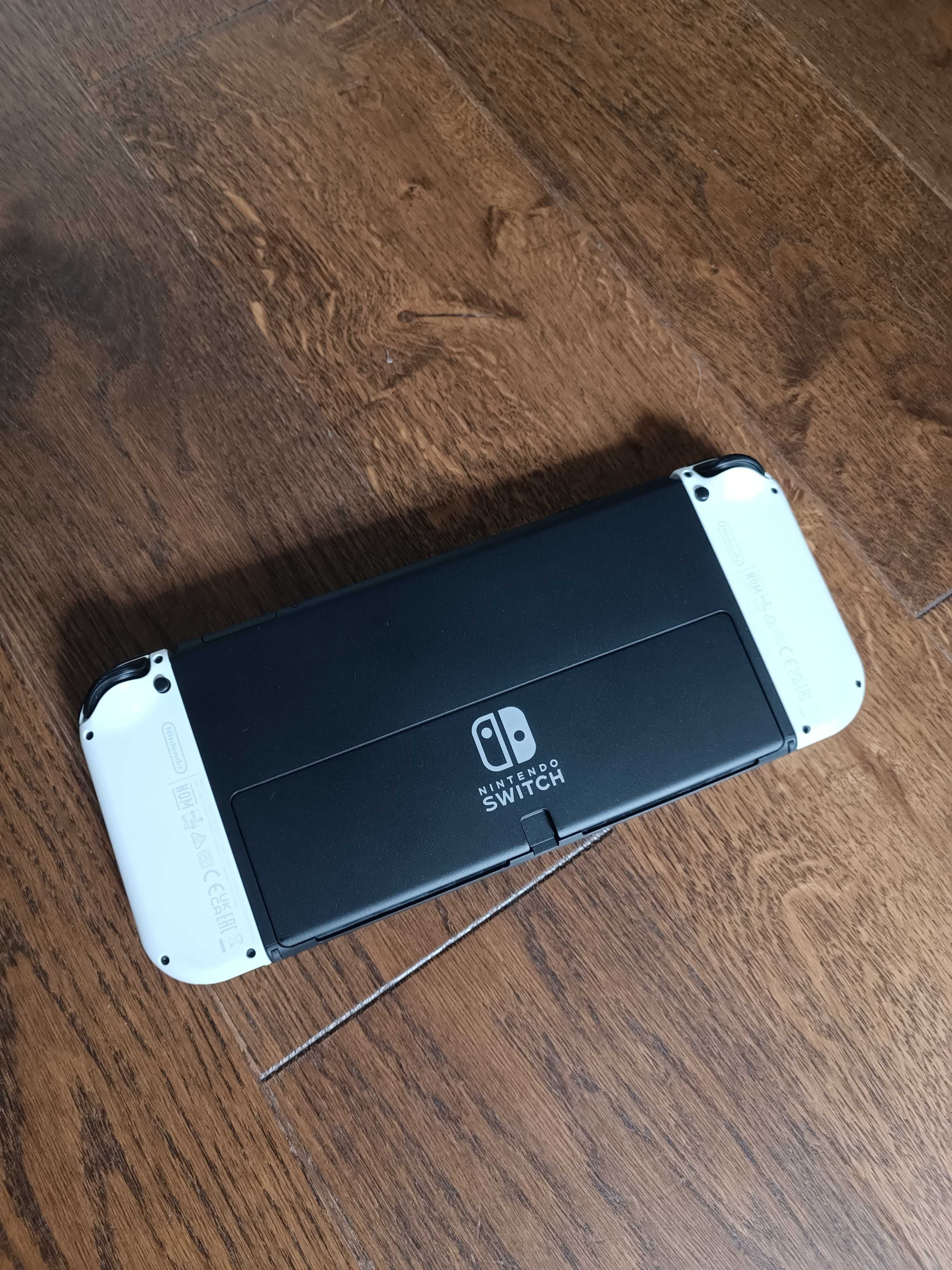 Nintendo Switch OLED White, cały komplet, doskonały stan, gwarancja