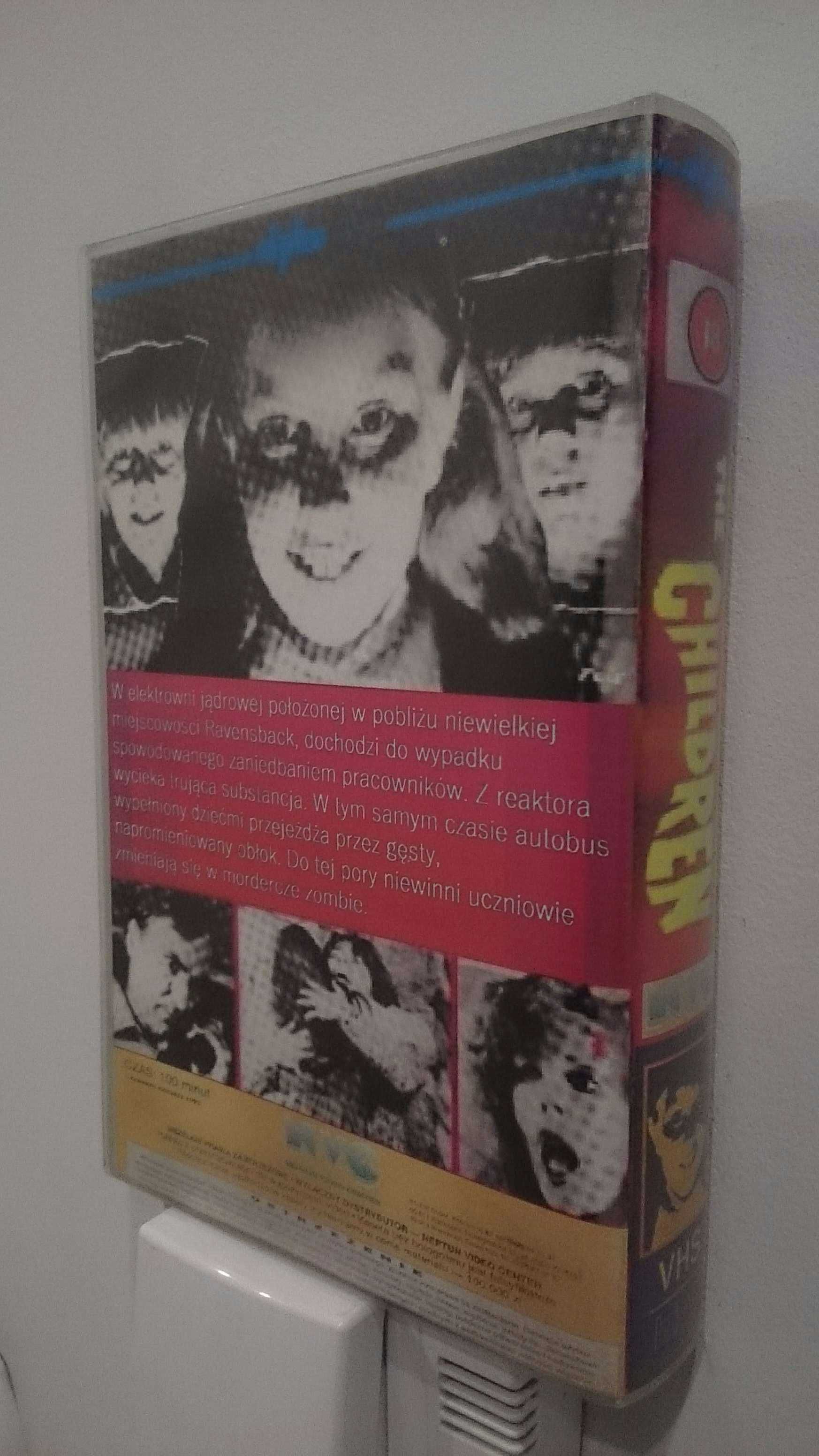 Horrory : Dogs of hell / rattlers / the children / VHS FILMY KASETY