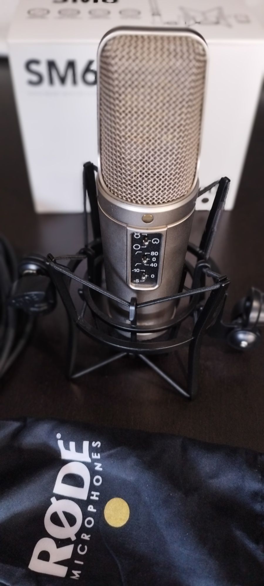 Microfone Podcasts e Música RODE NT2 -A - Como Novo
