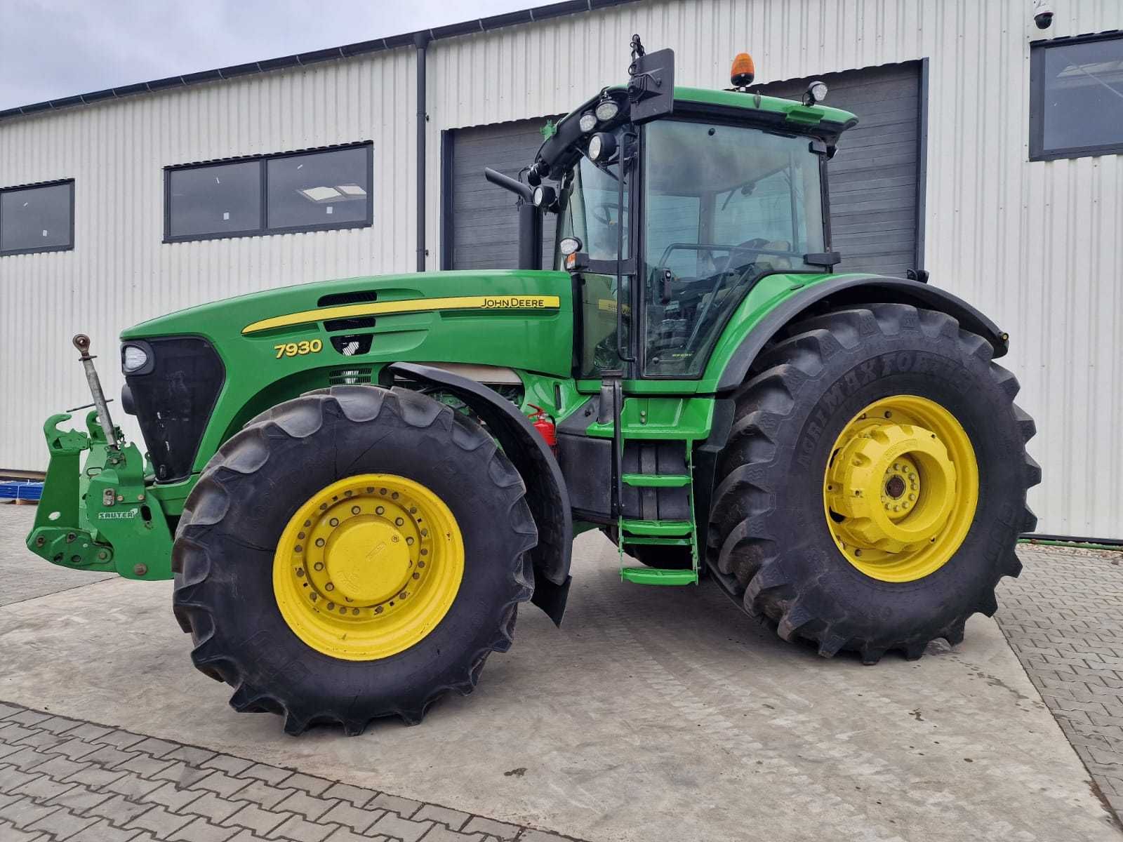 Wynajem ciągnika rolniczego John Deere 7930