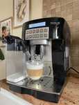 Ekspres do kawy DeLonghi Magnifica S Cappuccino ECAM 22.360.B