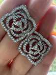Шикарные золотые серьги с бриллиантами в стиле Chanel